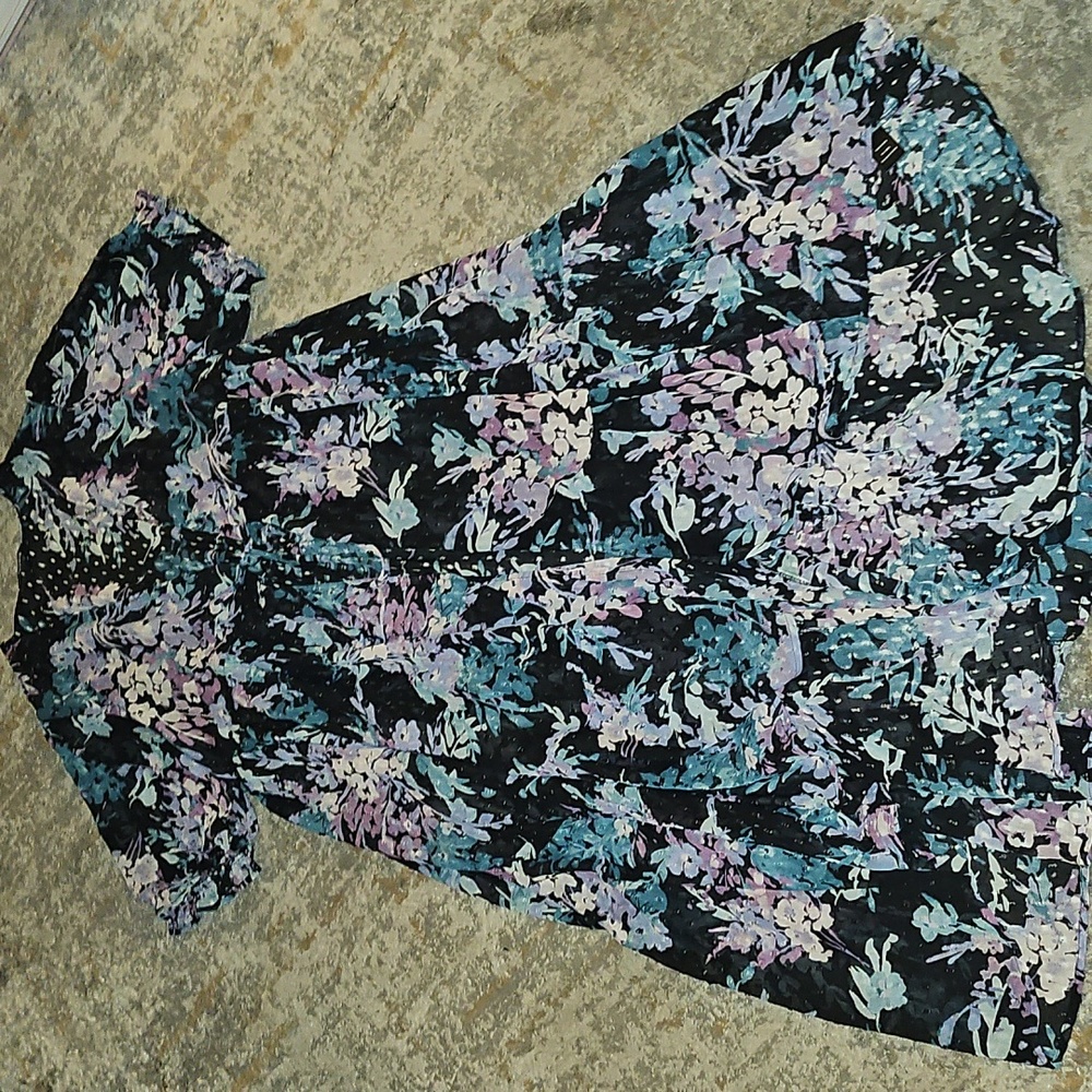 Torrid Ruffle Kimono Chiffon Clip Dot Floral Black Top 3X - Picture 12 of 16